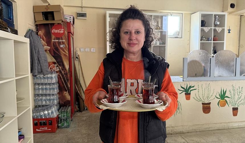 İstanbu'dan taşındı, köyde kahveci oldu