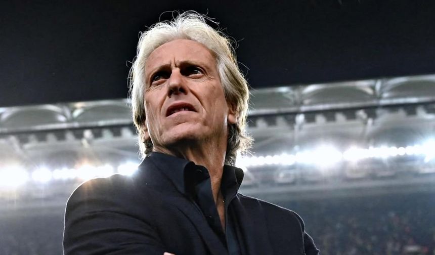 Fenerbahçe'nin eski hocası Jorge Jesus'u kapının önüne koydular