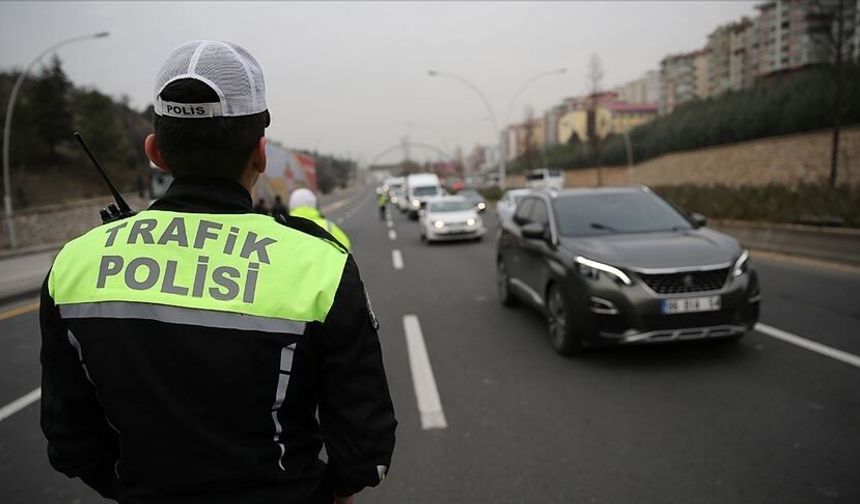 Ankara'da Pazar Günü Hangi Yollar Trafiğe Kapatılacak?