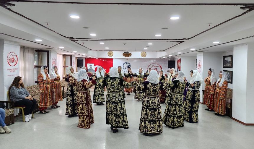 Türk Geleneklerini Öğrenmek İçin Geldiler