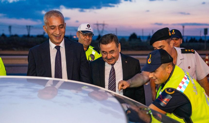 Başkan Odabaşı'ndan bayramda kolluk kuvvetlerini ziyaret