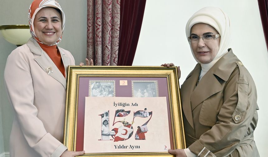 Emine Erdoğan'dan Türk Kızılay'a kurban bağışı
