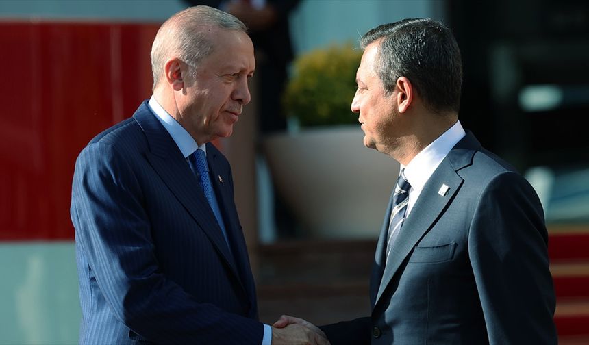 Erdoğan'dan CHP Genel Başkanı Özel'e geçmiş olsun telefonu