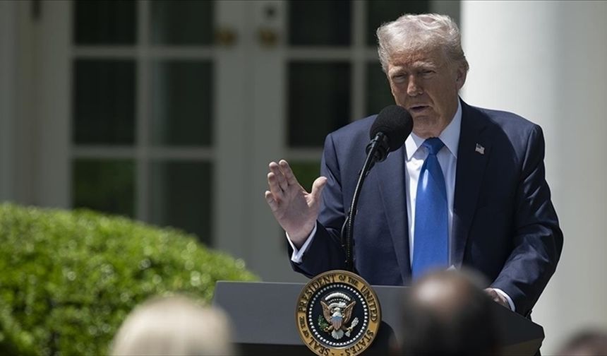 Trump, askeri geçit törenine katıldı