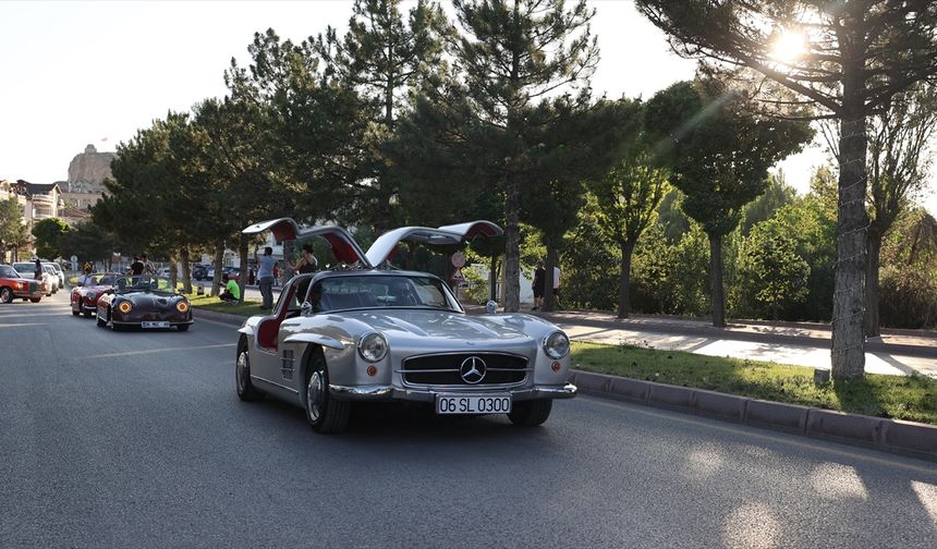 Ürgüp’te Klasik Mercedes Tutkunları Buluştu