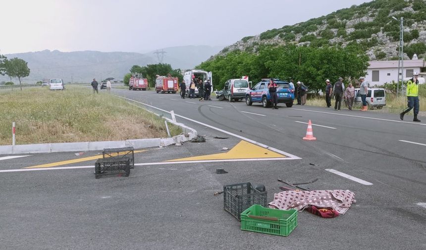 Antalya'da kaza: 1 ölü, 3 yaralı