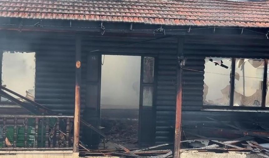 Fabrika yangınında yemekhane kullanılamaz duruma geldi