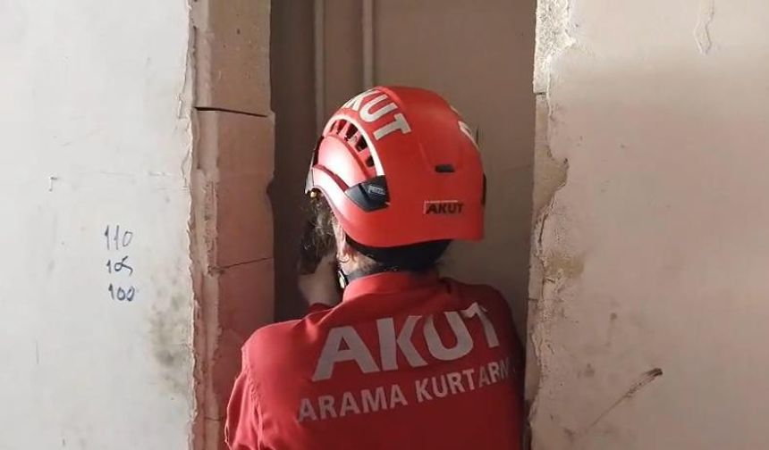Mahsur kalan martı kurtarıldı