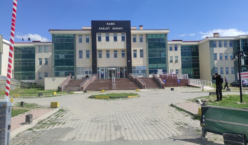 Tacizcisini öldüren öğrencinin cezası bozuldu