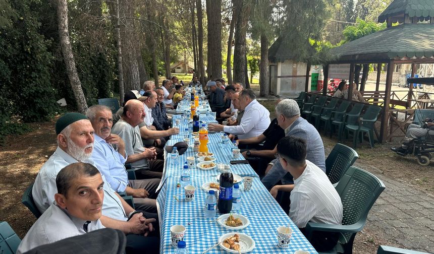 Nallıhan Belediyesi'nden bayramlaşma etkinliği