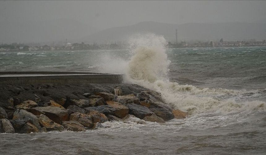 Meteorolojiden Açıklama: 10 İlde Denize Girmek Yasaklandı!