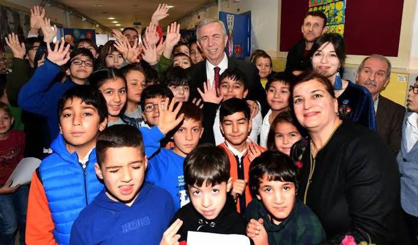 Mansur Yavaş'tan öğrencilere mesaj