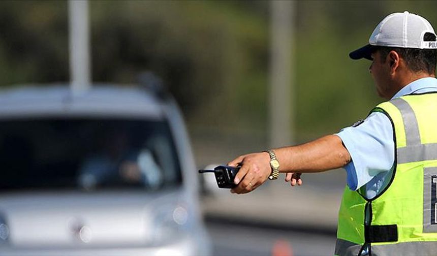 Kayseri'de trafiği tehlikeye atan sürücülere ceza!