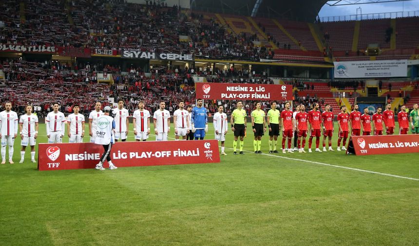 Vanspor Fk penaltılarla Trendyol 1.Lig'e çıktı