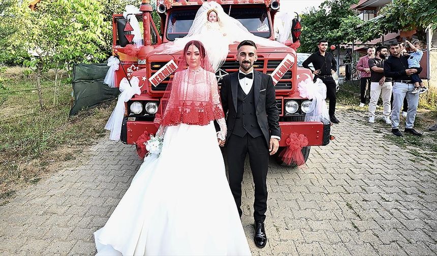 Ekmek teknesini gelin arabası yaptı