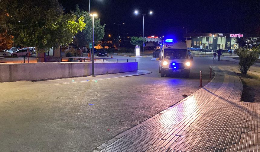 Araçta Başından Vuruldu, Yanındaki 2 Arkadaşı Gözaltında