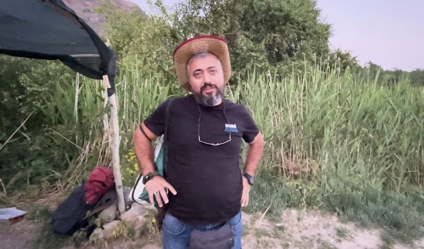 Bitlis'te ayılar sofrayı dağıttı