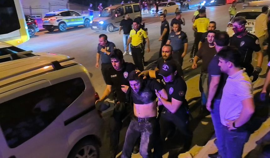 Bursa'da İki Grup Arasındaki ‘Laf Atma' Kavgası
