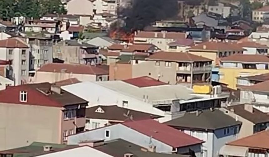 Çatı katında mahsur kalanlar kurtarıldı