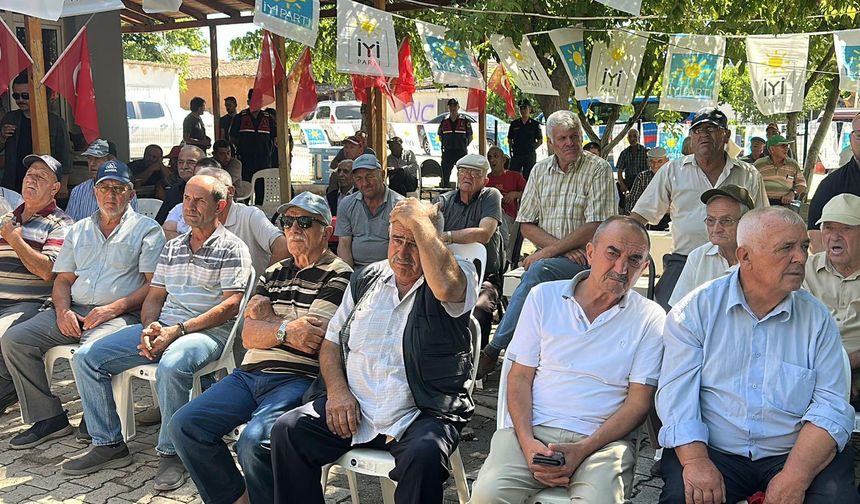 Edirne'de çiftçilerle bir araya geldi
