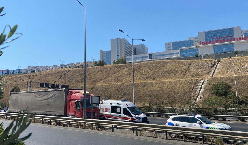 İzmir'de otomobil kazası can aldı!