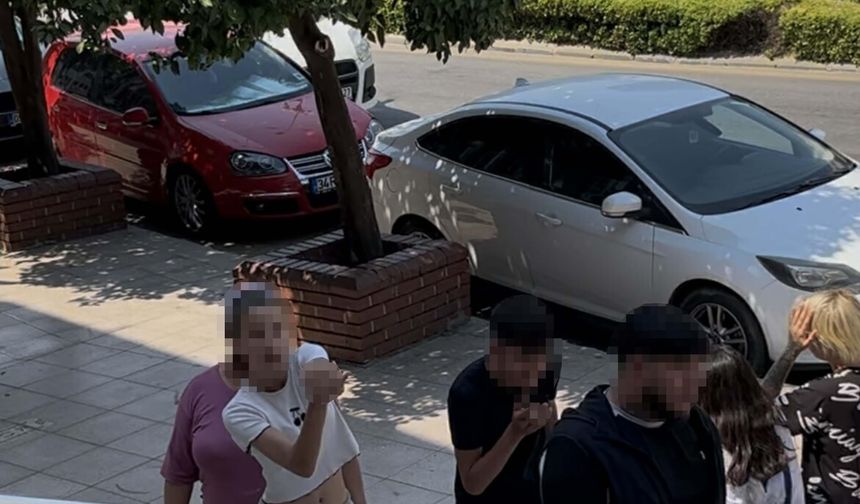 Kar maskeli ve bıçaklı saldırgan adliyede