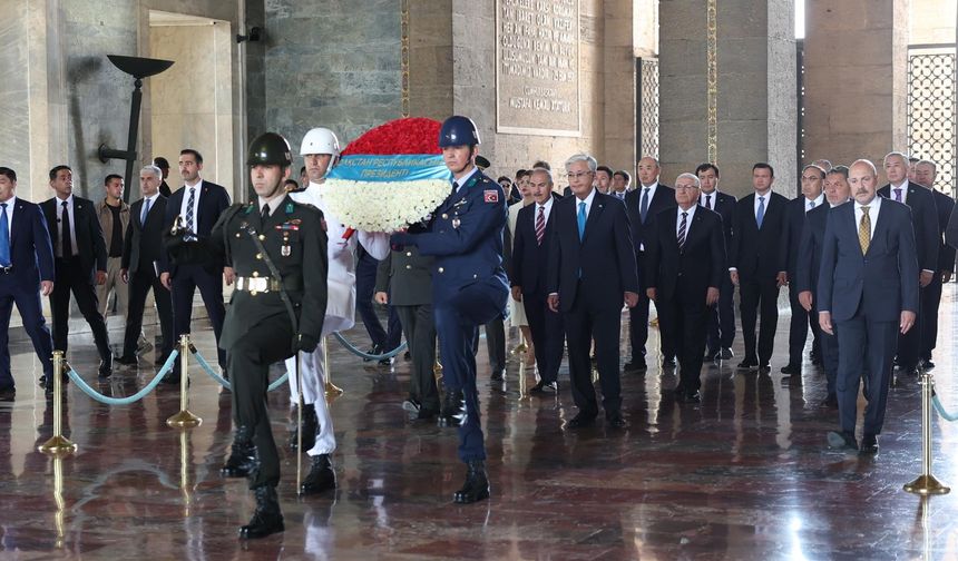 Kasım Cömert Tokayev'den Anıtkabir ziyareti