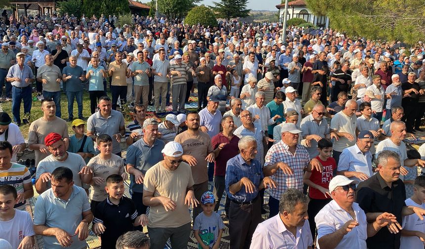 Orman Yangınlarının Sürdüğü Karabük'te Yağmur Duasına Çıkıldı