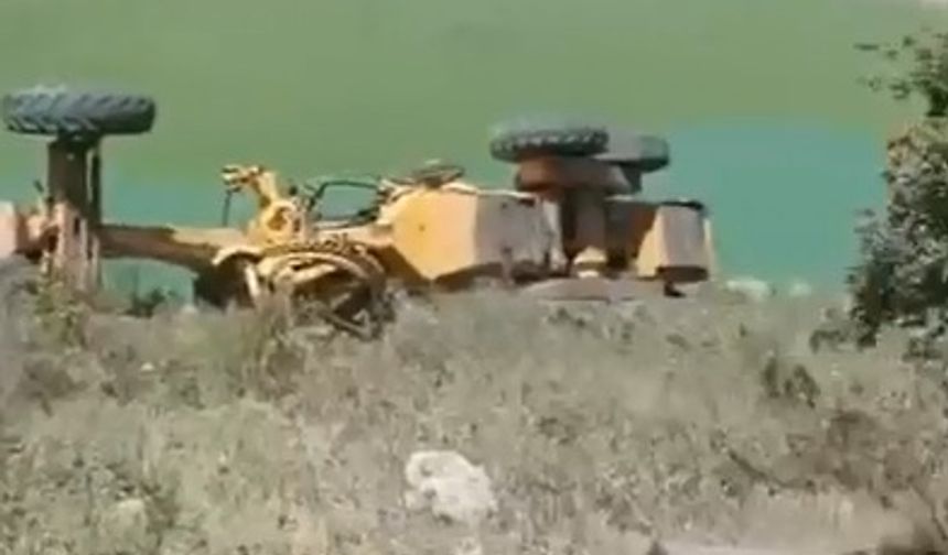 Sivas'ta otomobil uçuruma sürüklendi