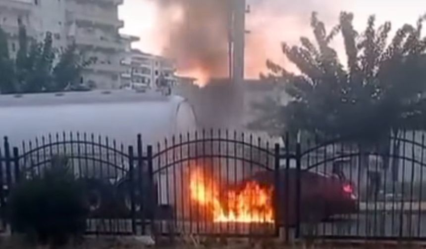 Tankere Çarpan Araçta Patlama