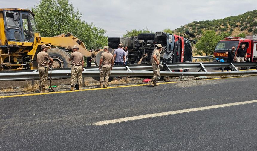 Yangına giderken yaralanan itfaiye eri yaşamını yitirdi