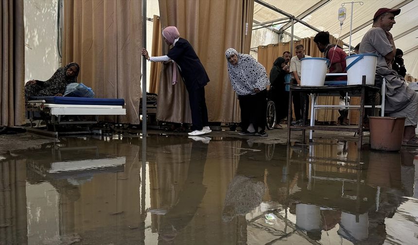Han Yunus’ta Nasır Hastanesi’ni lağım suları bastı!