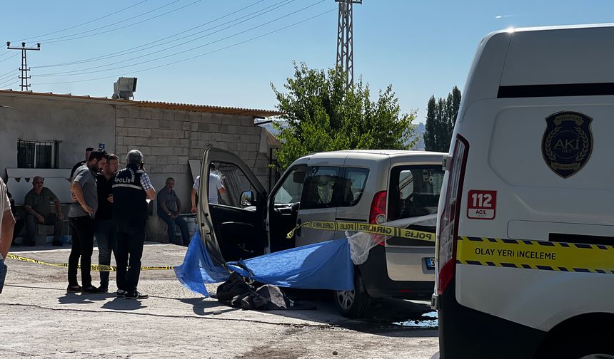 Hafifi ticari aracın çarptığı çocuk öldü