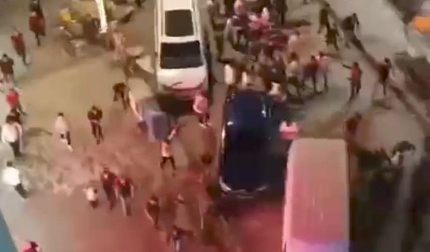 Hakkari'de sopalı kavga!