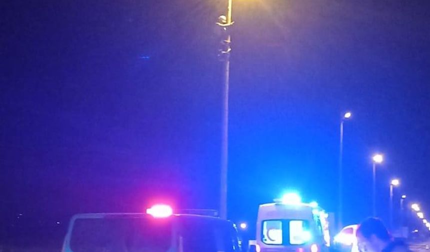 Muş'ta kamyonet ve otomobil çarpıştı