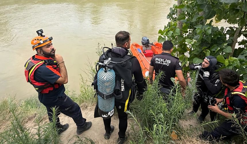Sakarya Nehri'nde kaybolan kişi aranıyor