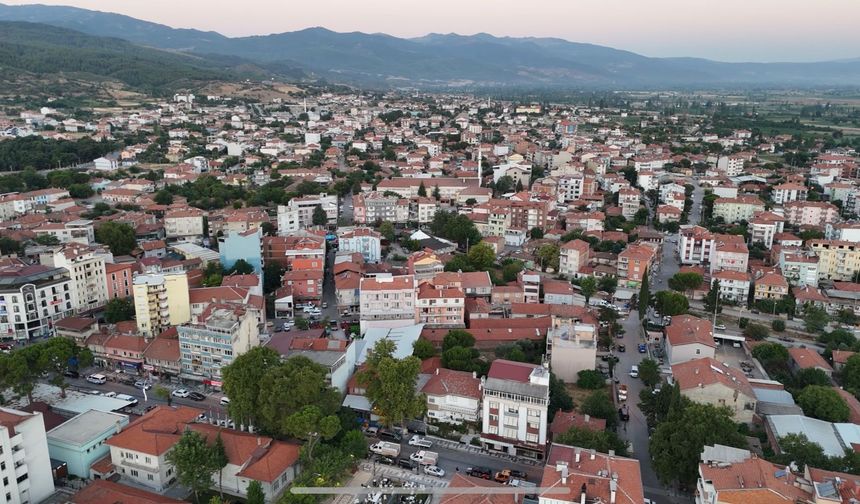 Sındırgı depreminde yıkılan binalar havadan görüntülendi