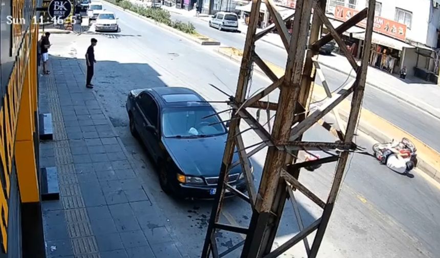 Yolun karşısına geçmek isteyen çocuklara motosiklet çarptı