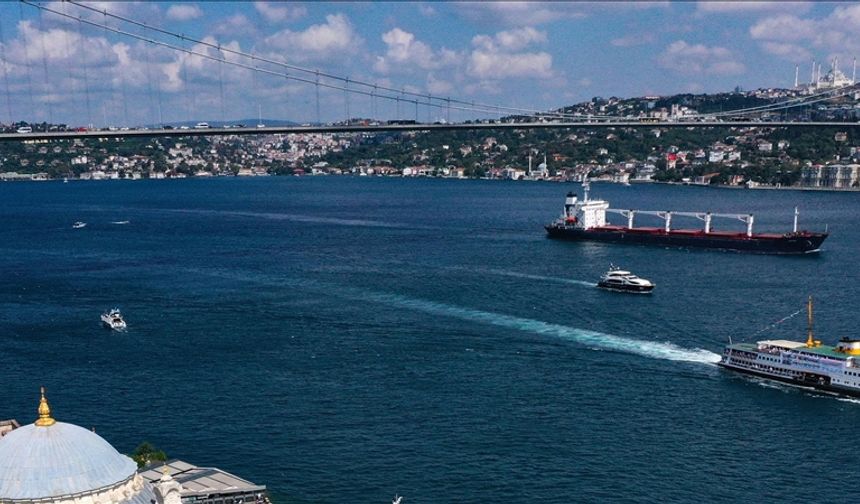 İstanbul Boğazı'nda gemi trafiği neden askıya alındı?