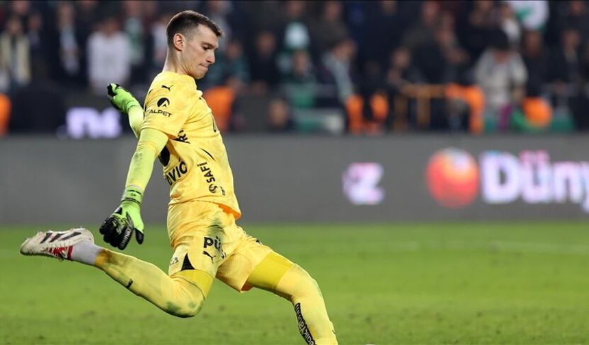 Fenerbahçe'de Livakovic'e Sürpriz Dev Talip!