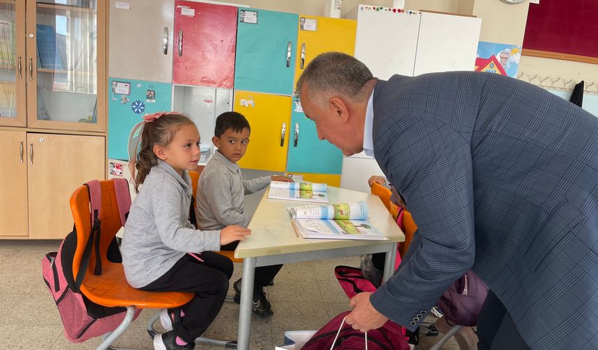 Çamlıdere Belediyesi'nden okula başlayan miniklere büyük destek