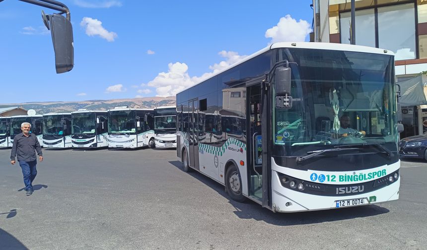 Bingöl'de El Freni Çekilmeyen Otobüs, Başka Otobüse Çarptı