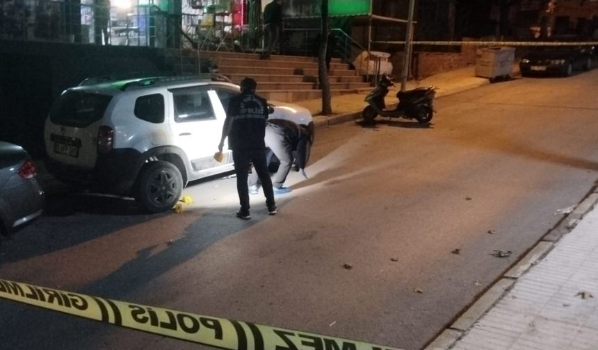 Dükkanın önünde tüfekli saldırıya uğradı