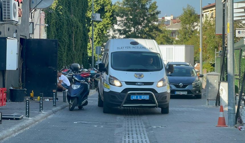 Marmaris'te, Barlar Sokağı'nda silahlı kavga!