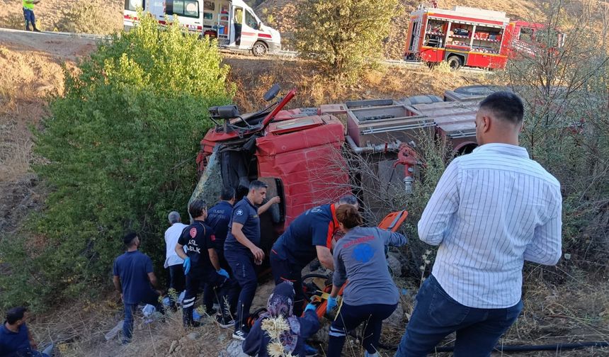 Yangına giderken şarampole yuvarlandı