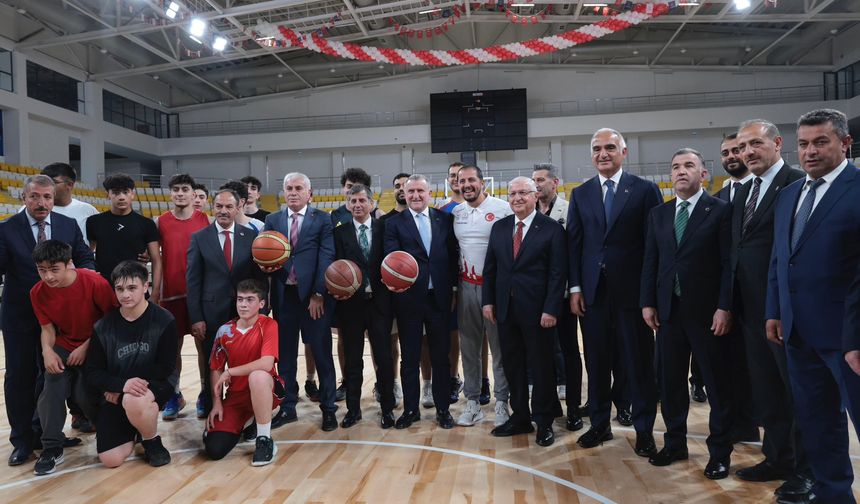 Bayburt'a yeni spor salonu