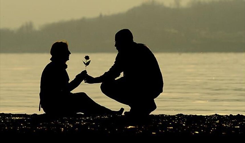 Yalnızlığı seçenler daha sağlam ilişkiler kuruyor