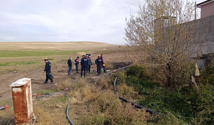 Sivas'ta Temizlik İçin Foseptikte Girdiler Çıkamadılar
