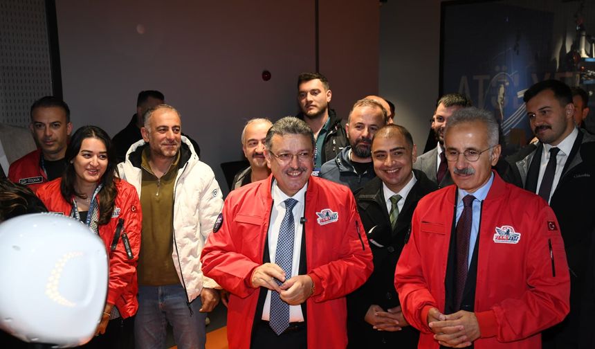 Bakan Uraloğlu'ndan ‘Bilim Festivali'ni ziyareti