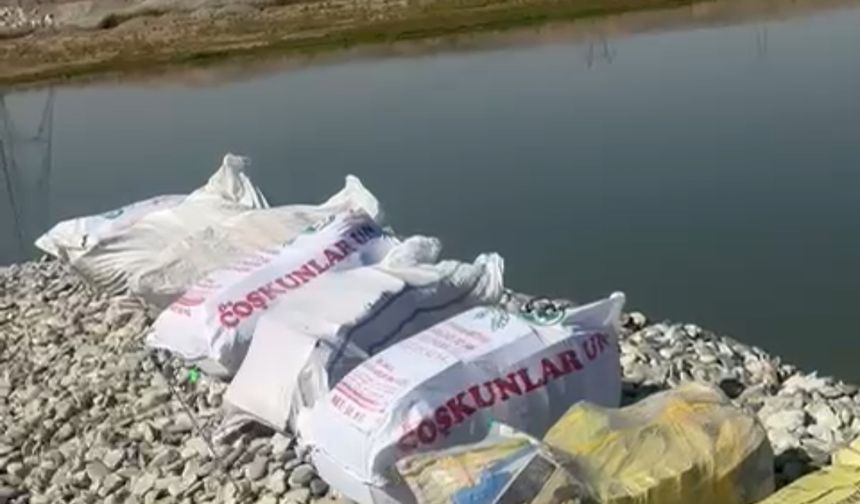 Batman Çayı Kıyısında Çuvallarda Kur'an-ı Kerim Bulundu